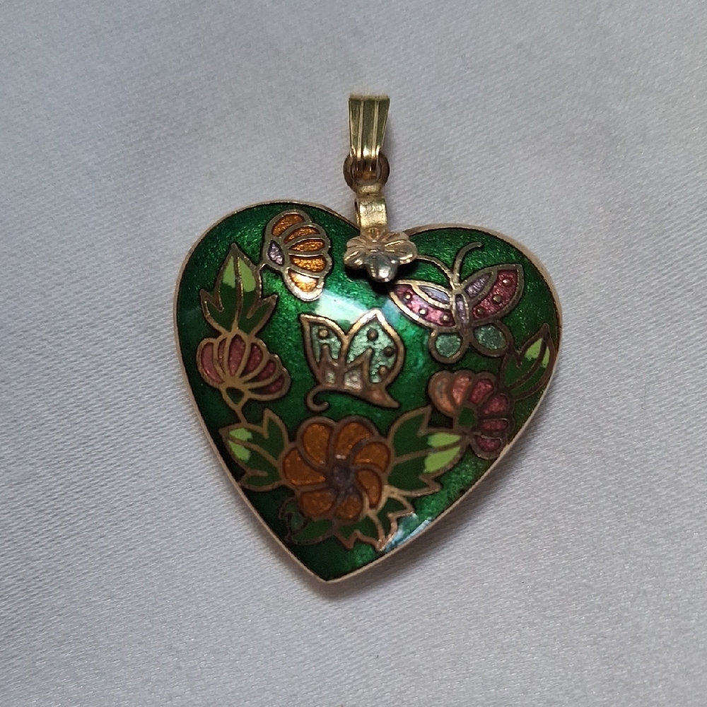 Floral Heart Pendant in Green and Gold